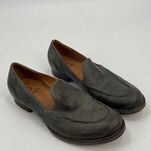 Gidigio gray leather loafers
